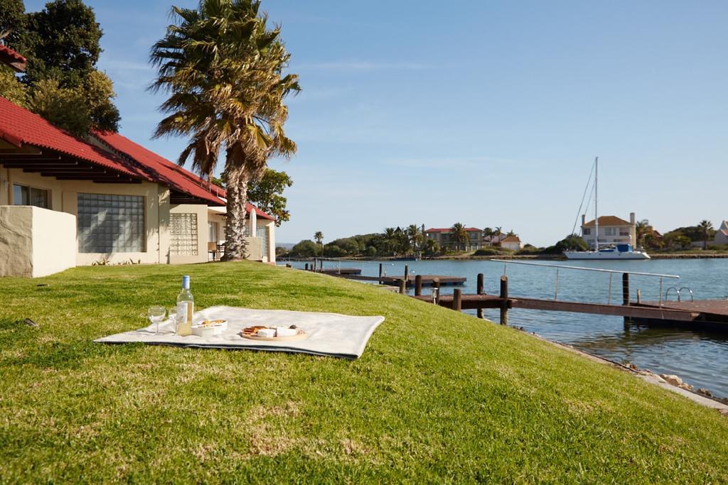First Group Port Owen Marina Apartment Велдриф Екстериор снимка